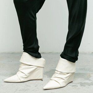 Nicholas K Jude Mule,  lambskin leather, size W39, beige- RARE, sold out online!